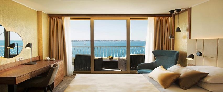 одноместный номер с балконом и видом на море